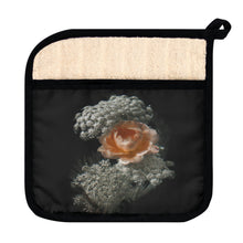 Load image into Gallery viewer, Grace Pot Holder
